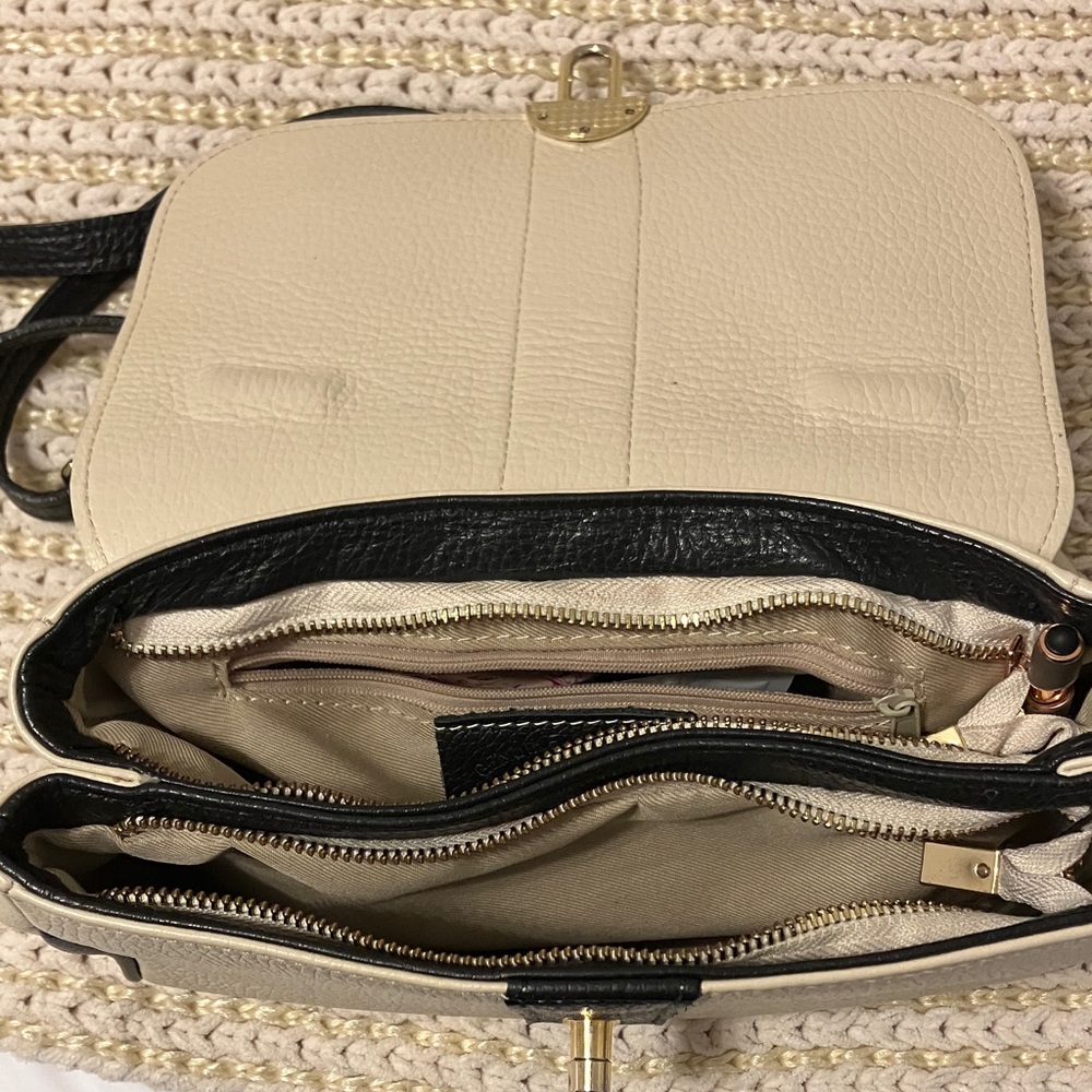 Borse in Pelle Italian Chic Cream and Black Leather Satchel - Picture 3 of 6